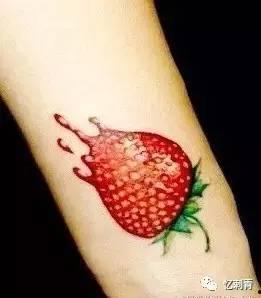 纹身网红吃瓜图片女,女生们的热议焦点